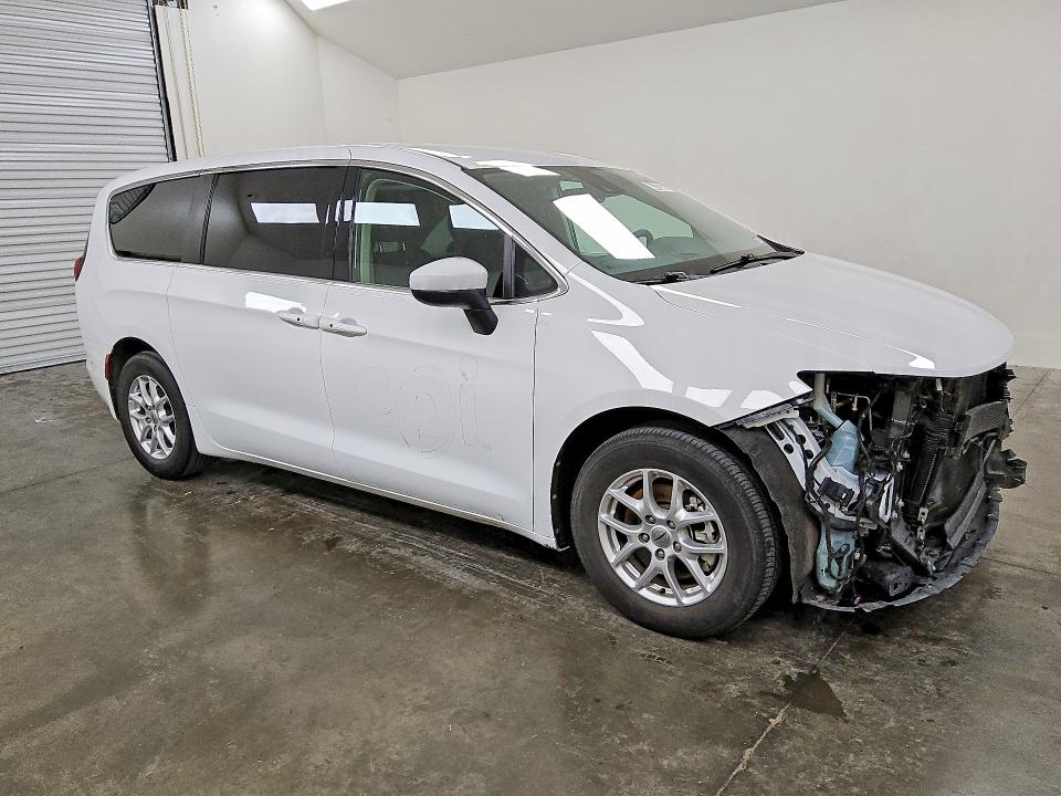 2023 Chrysler Voyager VIN 2C4RC1CG7PR537512 COPART salvage auction — FRONT END, Tx - Certificate Of Title, sold $8,100 on 2026-07-14 (photo 4)