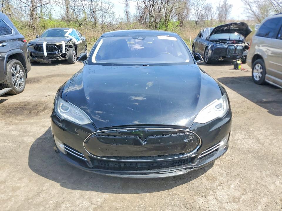 2015 Tesla Model s VIN 5YJSA1E27FF119731 COPART salvage auction — REAR END, Nj - Cert Of Title-Salvage, sold $5,600 on 2026-08-19 (photo 5)