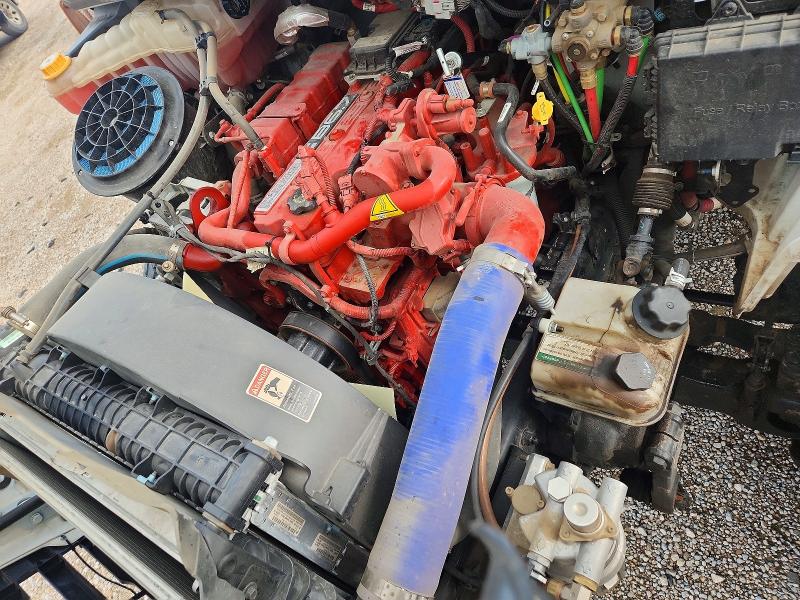 2025 Freightliner M2 106 VIN 1FVDCXFC5SHVY2804 COPART salvage auction — SIDE, TX - SALVAGE VEHICLE TITLE, sold $16,400 on 2026-07-09 (photo 7)