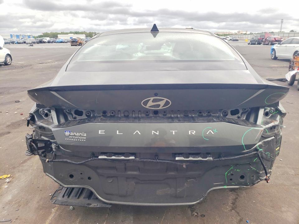 2025 Hyundai Elantra VIN KMHLM4DG8SU016230 COPART salvage auction — REAR END, Salvage Title, sold $6,900 on 2026-07-15 (photo 6)