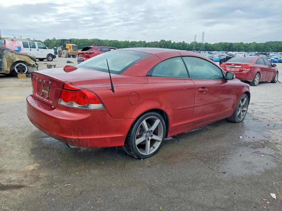 2011 Volvo C70 VIN YV1672MC6BJ116882 COPART salvage auction — MECHANICAL, MT - CERT OF TITLE-REBUILT SALVAGE, sold $300 on 2026-07-28 (photo 3)