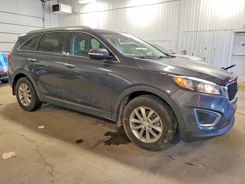 2018 Kia Sorento VIN 5XYPG4A34JG339494 COPART salvage auction — VANDALISM, Mn - Cert Of Title-Salvage, sold $1,450 on 2026-07-23 (photo 4)