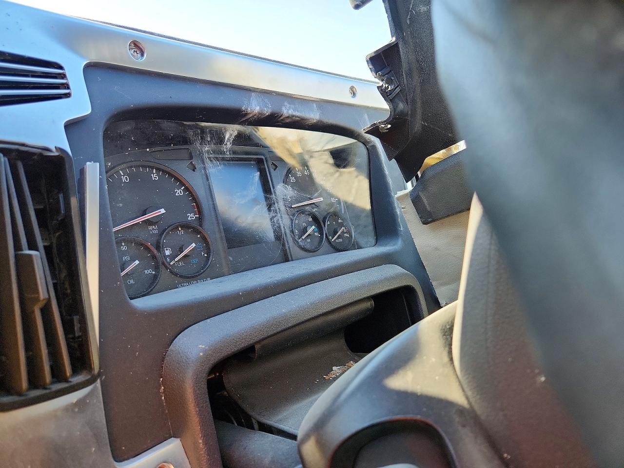 2026 Western Star/auto Car VIN 5KKHBPDV9TLWF5816 COPART salvage auction — Rollover, IL - SALVAGE CERTIFICATE, sold $45,250 on 2026-07-02 (photo 8)
