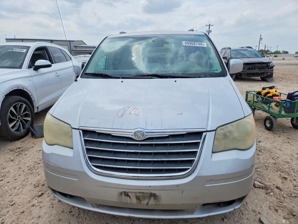 2010 Chrysler Voyager VIN 2A4RR5D11AR460346 COPART salvage auction — FRONT END, Tx - Salvage Vehicle Title, sold $700 on 2026-07-23 (photo 5)