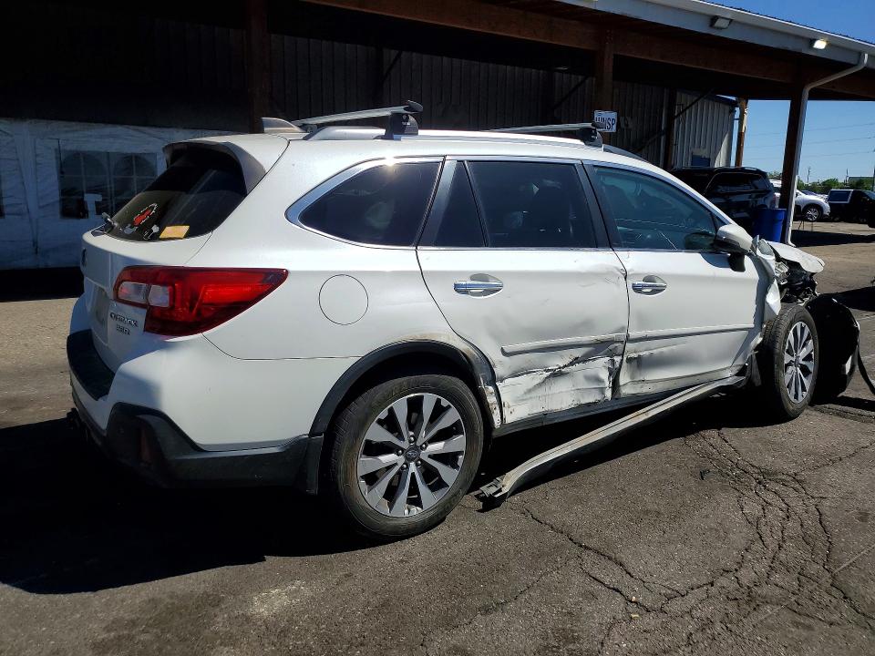 2018 Subaru Outback VIN 4S4BSETC9J3311010 COPART salvage auction — FRONT END, CO - PUBLIC - SALVAGE TITLE, sold $1,450 on 2026-07-09 (photo 3)