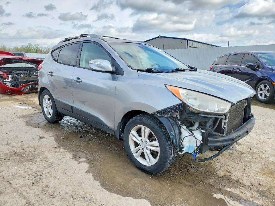 2012 Hyundai VIN KM8JU3AC0CU387824 COPART salvage auction — FRONT END, Ky - Cert Of Title-Salvage, sold $125 on 2026-07-30 (photo 4)