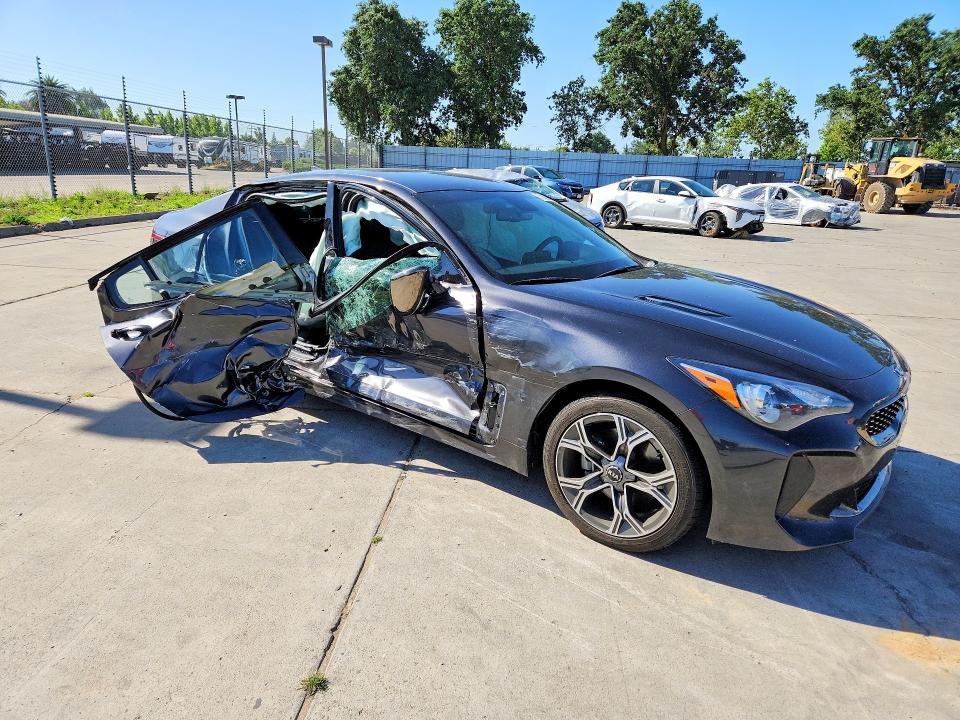 2020 Kia VIN KNAE15LA1L6080640 COPART salvage auction — SIDE, Salvage Title, sold $3,350 on 2026-07-20 (photo 4)