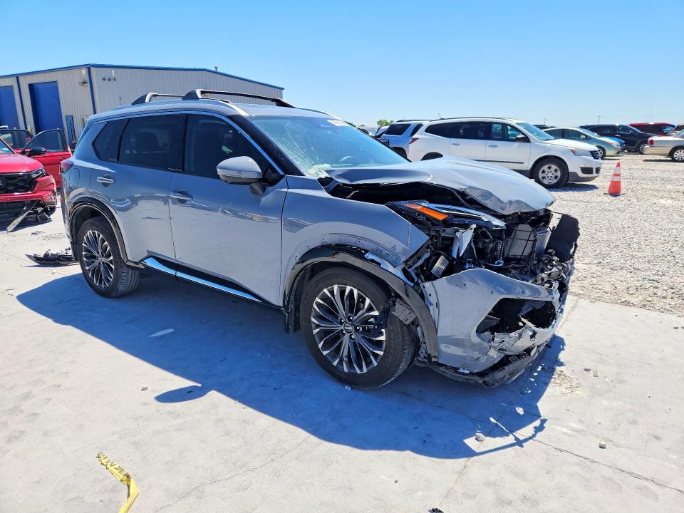 2025 Nissan Rogue VIN JN8BT3DC9SW101421 COPART salvage auction — FRONT END, Tx - Certificate Of Title, sold $8,100 on 2026-07-07 (photo 4)