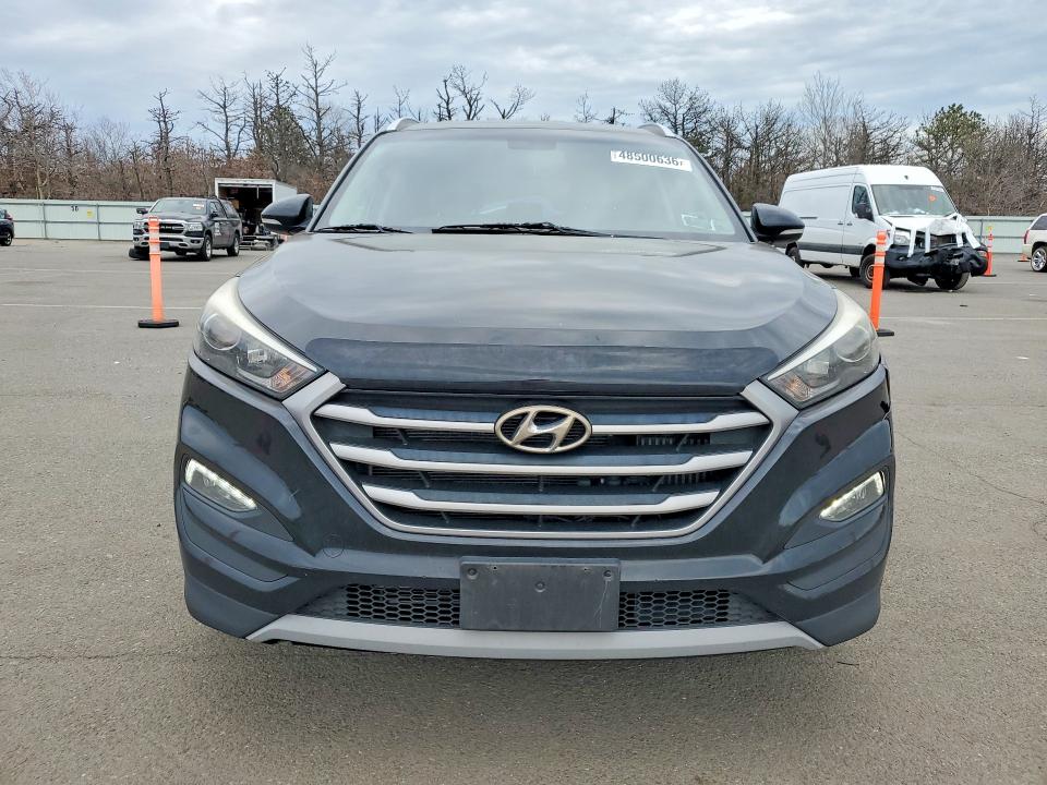2017 Hyundai Tucson VIN KM8J3CA22HU296555 COPART salvage auction — SIDE, Id - Salvage Certificate Of Title, sold $4,050 on 2026-07-13 (photo 5)
