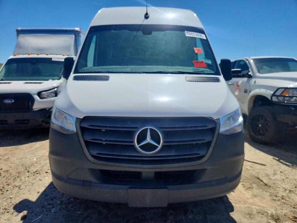 2022 Mercedes-benz Sprinter VIN W1Y40CHY6NT104474 COPART salvage auction — MINOR DENT/SCRATCHES, GA - CERTIFICATE OF TITLE, sold $9,300 on 2026-07-27 (photo 5)