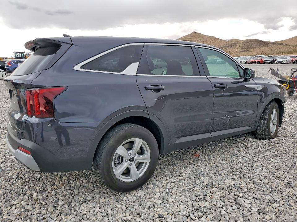 2025 Kia Sorento VIN 5XYRG4JCXSG396776 COPART salvage auction — FRONT END, Nv - Salvage Title, sold $8,200 on 2026-07-22 (photo 3)