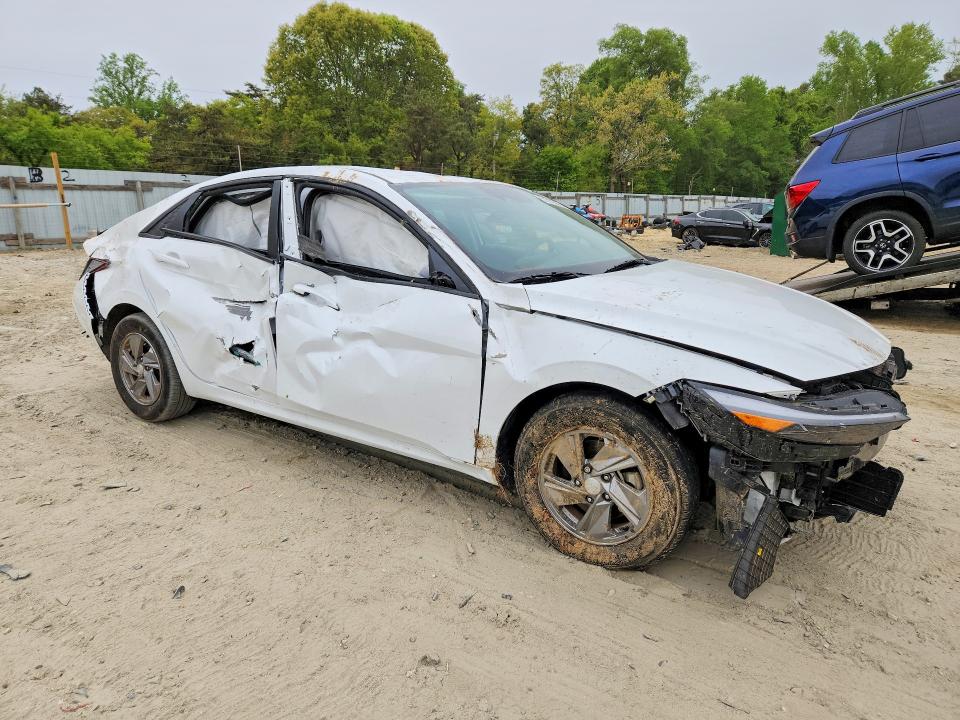 2025 Hyundai Elantra VIN KMHLL4DG0SU956962 COPART salvage auction — ROLLOVER, MD - CERT OF SALVAGE > 75% DAMAGE, sold $2,100 on 2026-07-28 (photo 4)