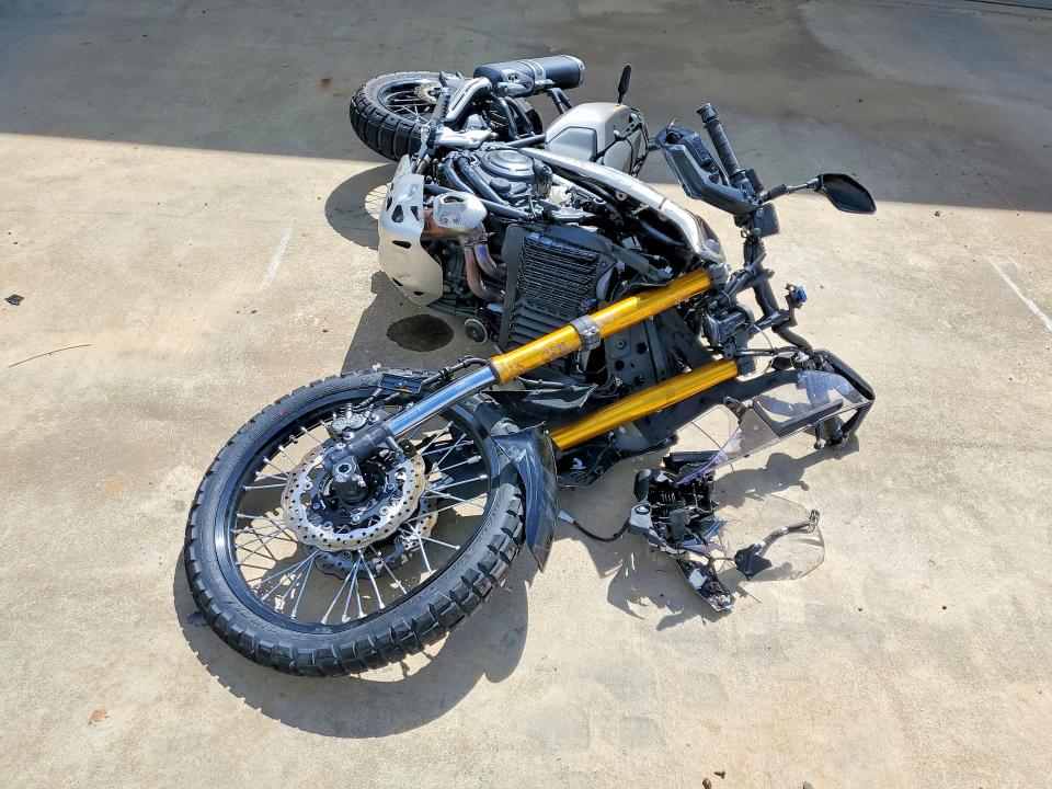 2025 Yamaha VIN JYADM17E2SA002502 COPART salvage auction — FRONT END, Nc - Salvage Certificate Of Title, sold $2,600 on 2026-07-02 (photo 2)