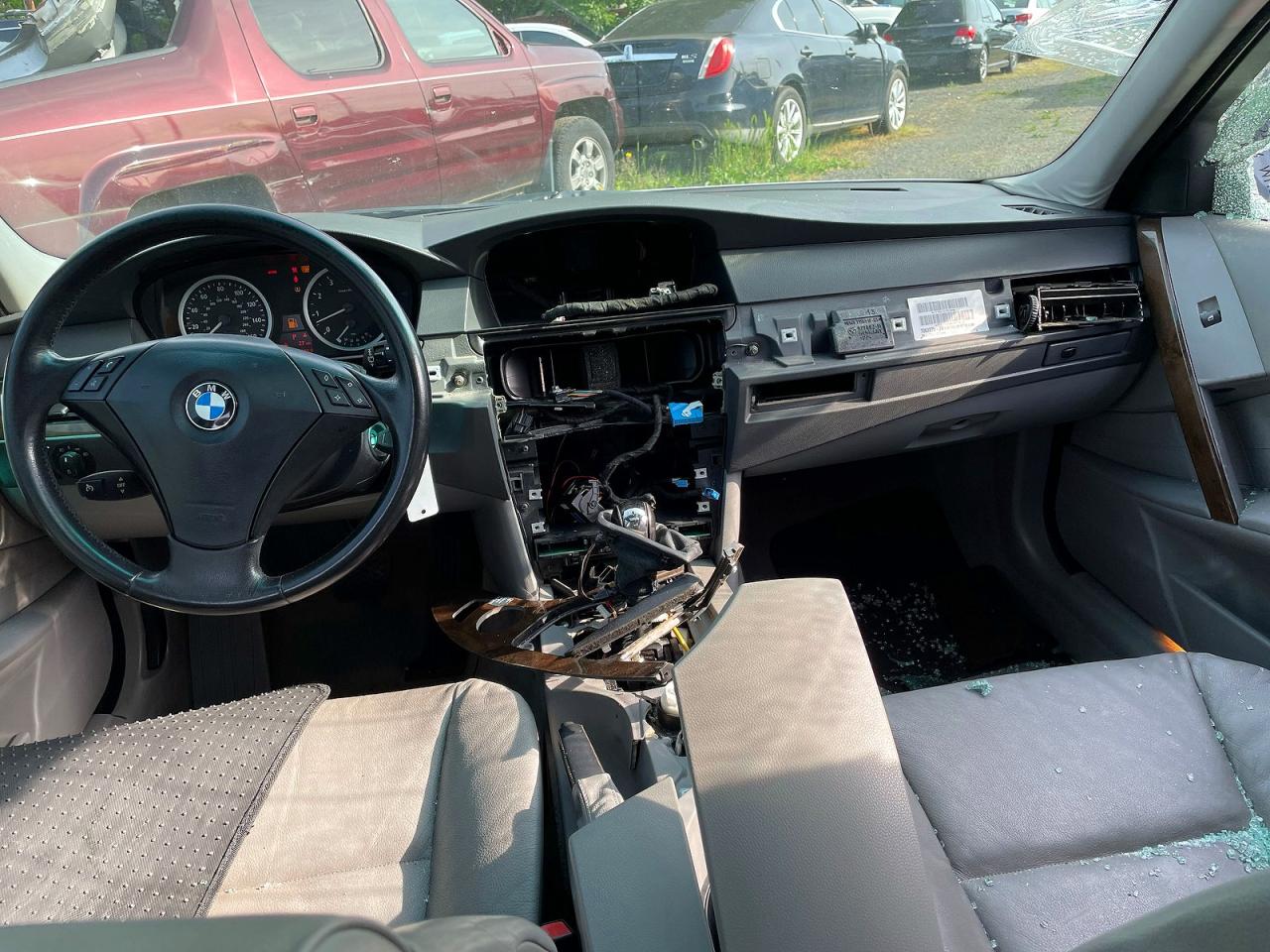 2006 BMW 5 Series VIN WBANE73536CM34294 COPART salvage auction — Vandalized, IN - CERTIFICATE OF TITLE (P), sold $1,950 on 2026-05-06 (photo 9)