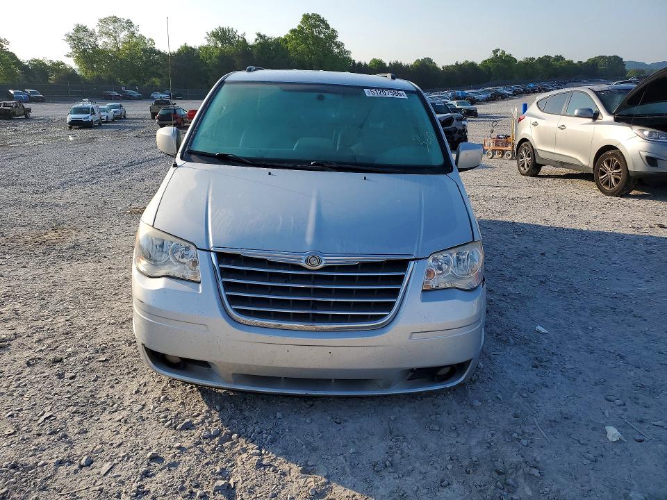 2010 Chrysler Town & country VIN 2A4RR5D15AR229160 COPART salvage auction — FRONT END, TN - SALVAGE CERTIFICATE, sold $425 on 2026-07-09 (photo 5)