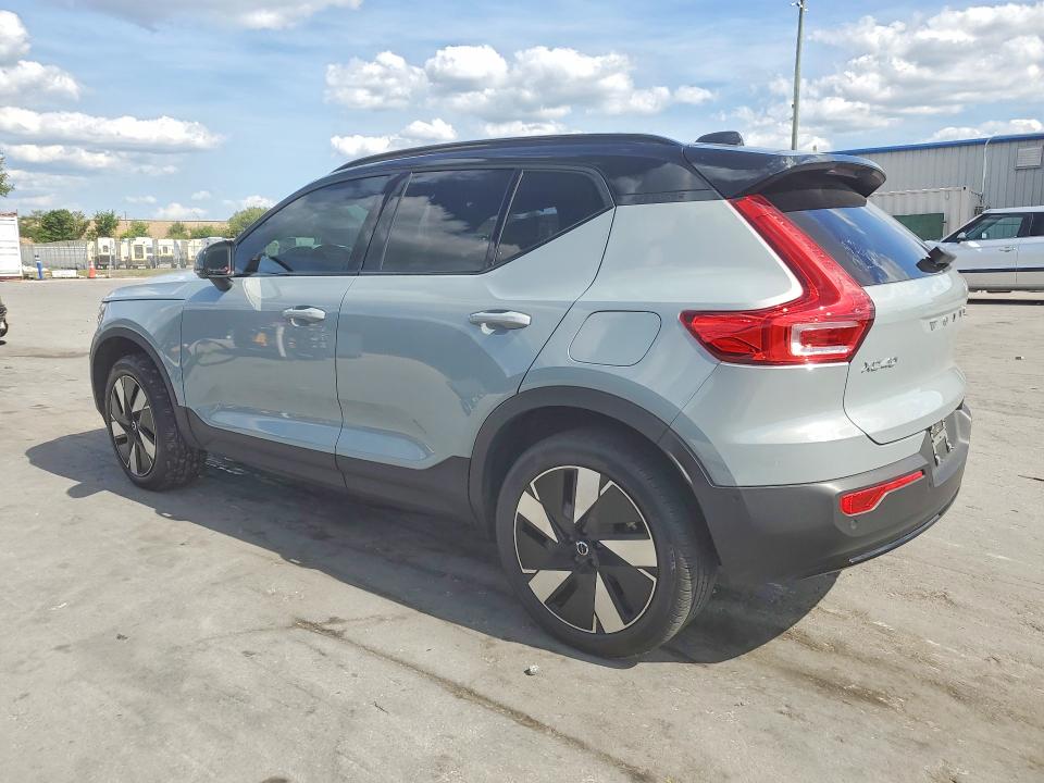 2024 Volvo Xc40 VIN YV4EH3HL2R2238249 COPART salvage auction — SIDE, Fl - Cert Of Title Slvg Rebuildable, sold $14,400 on 2026-07-16 (photo 2)