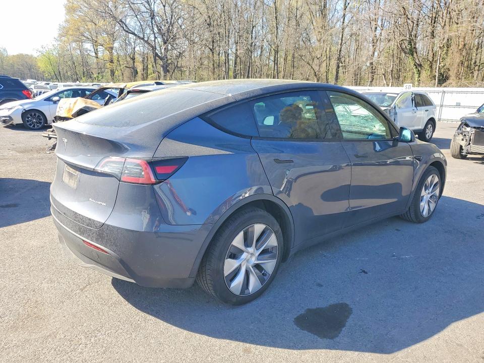 2023 Tesla Model y VIN 7SAYGDEE3PA036061 COPART salvage auction — FRONT END, NJ - CERT OF TITLE-SALVAGE, sold $13,100 on 2026-07-28 (photo 3)