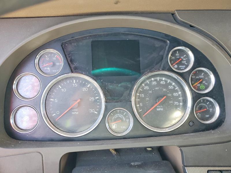 2019 Kenworth T680 VIN 1XKYDP9XXKJ295545 COPART salvage auction — MINOR DENT/SCRATCHES, CA - DIS/DLR/EXP ONLY CLEAN TITLE, sold $11,500 on 2026-07-13 (photo 8)
