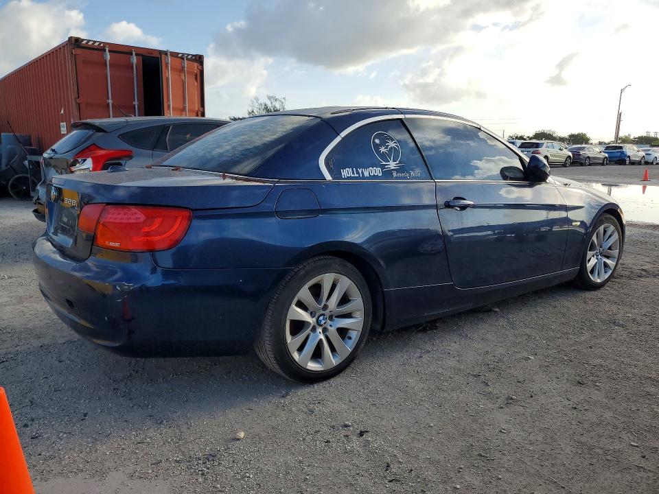 2012 BMW 3 series VIN WBADW3C56CE823836 COPART salvage auction — WATER/FLOOD, Fl - Cert Of Title-Slvg Rebld Flood, sold $850 on 2026-07-29 (photo 3)