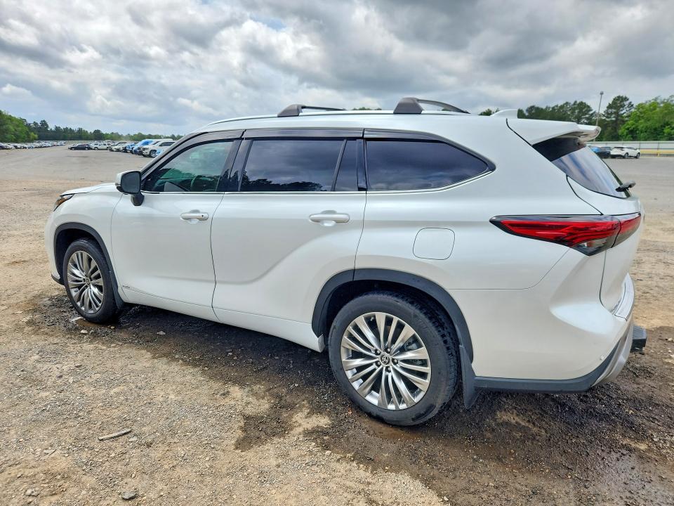 2023 Toyota Highlander VIN 5TDEBRCH2PS111789 COPART salvage auction — SIDE, La - Cert Of Title-Salvage, sold $25,500 on 2026-08-13 (photo 2)