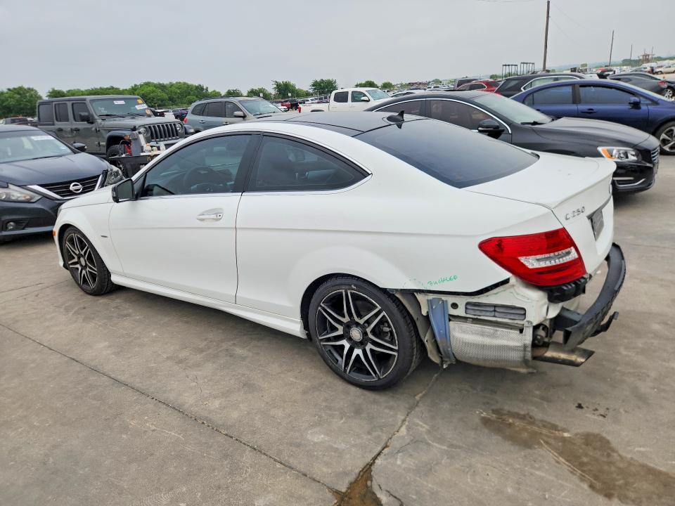 2014 Mercedes-benz C-klasse VIN WDDGJ4HB0EG265790 COPART salvage auction — REAR END, Tx - Salvage Vehicle Title, sold $2,550 on 2026-07-20 (photo 2)