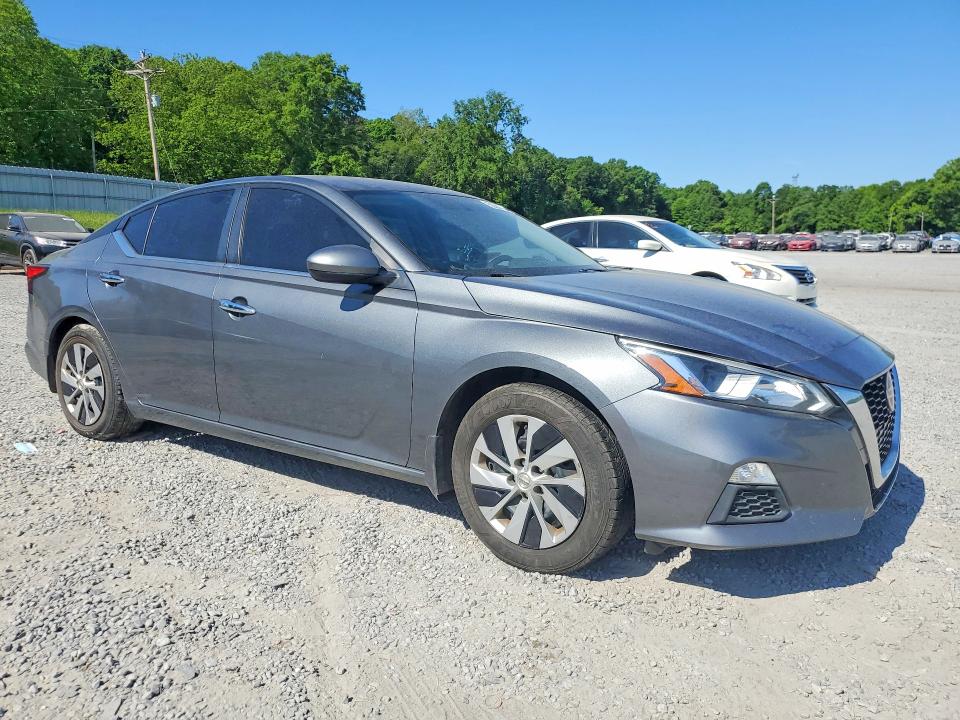 2020 Nissan Altima VIN 1N4BL4BV4LC117718 COPART salvage auction — REAR END, Nc - Salvage Certificate Of Title, sold $1,300 on 2026-07-22 (photo 4)