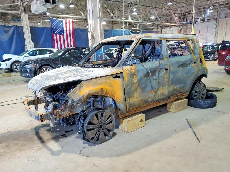 2018 Kia Soul VIN KNDJP3A5XJ7557437 COPART salvage auction — BURN, Mi - Dealer Only Clean Title, sold $300 on 2026-07-31 (photo 1)