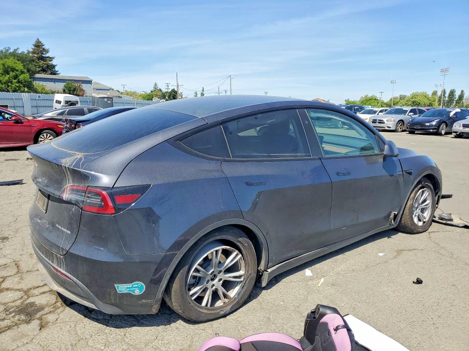 2024 Tesla Model y VIN 7SAYGAEE3RF081795 COPART salvage auction — SIDE, Ca - Salvage Certificate, sold $11,200 on 2026-07-10 (photo 3)
