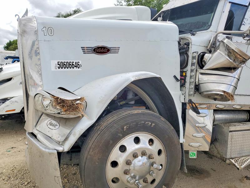 2022 Peterbilt 389 VIN 1XPXD49X7ND803476 COPART salvage auction — ROLLOVER, MS - CERT OF TITLE-SALVAGED, sold $14,900 on 2026-07-16 (photo 9)