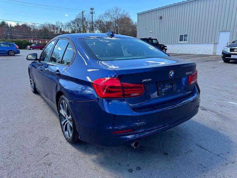 2018 BMW 3 series VIN WBA8E5G54JNU47029 COPART salvage auction — MINOR DENT/SCRATCHES, Ny - Certificate Of Title, sold $1,200 on 2026-07-30 (photo 2)