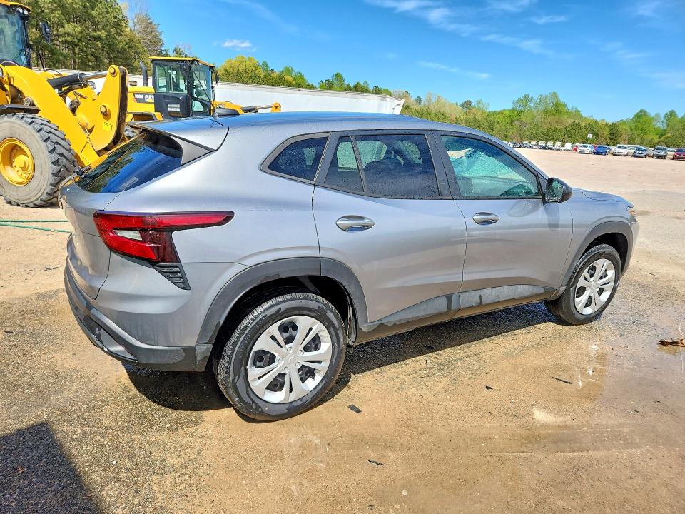 2024 Chevrolet Trax VIN KL77LFE26RC246093 COPART salvage auction — ROOF, VA - CERTIFICATE OF TITLE, sold $7,800 on 2026-07-09 (photo 3)