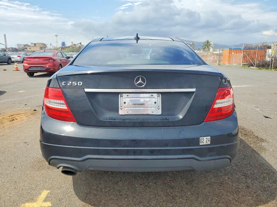 2014 Mercedes-benz C-klasse VIN WDDGJ4HBXEG284251 COPART salvage auction — SIDE, Hi - Certificate Of Salvage, sold $175 on 2026-08-03 (photo 6)