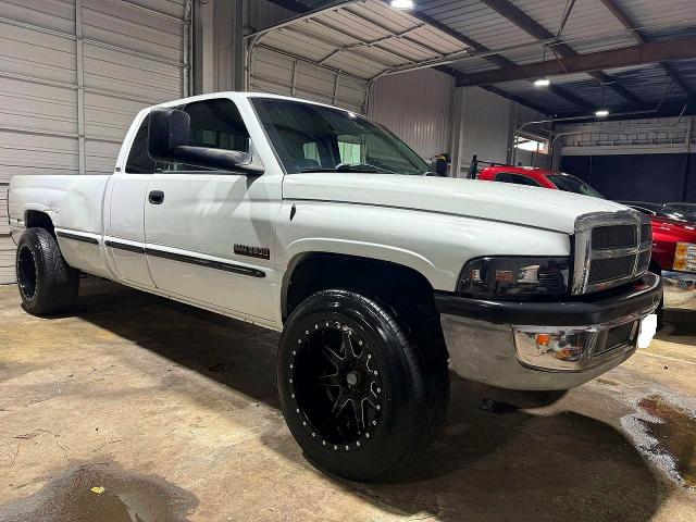 1998 Dodge Ram 2500 VIN 1B7KC236XWJ248013 — COPART salvage auction photo