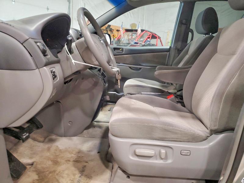 2010 Toyota Sienna VIN 5TDKK4CC8AS316857 COPART salvage auction — REAR END, TX - SALVAGE VEHICLE TITLE, sold $1,850 on 2026-07-13 (photo 7)
