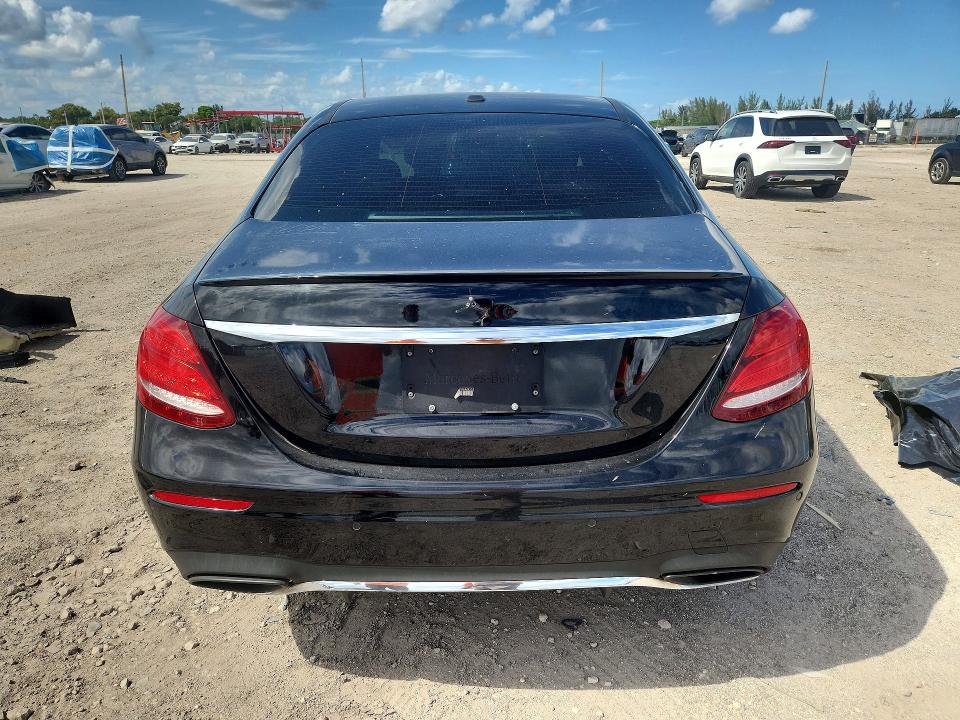 2019 Mercedes-benz E-klasse VIN WDDZF4KB8KA499743 COPART salvage auction — WATER/FLOOD, Salvage Title, sold $10 on 2026-07-28 (photo 6)