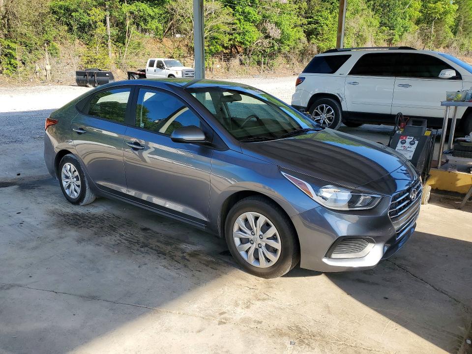 2019 Hyundai Accent VIN 3KPC24A37KE050539 COPART salvage auction — NORMAL WEAR, Al - Certificate Of Title, sold $7,300 on 2026-07-30 (photo 4)