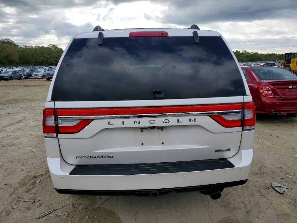 2015 Lincoln Navigator VIN 5LMJJ2JT1FEJ05818 COPART salvage auction — NORMAL WEAR, Salvage Title, sold $875 on 2026-07-21 (photo 6)