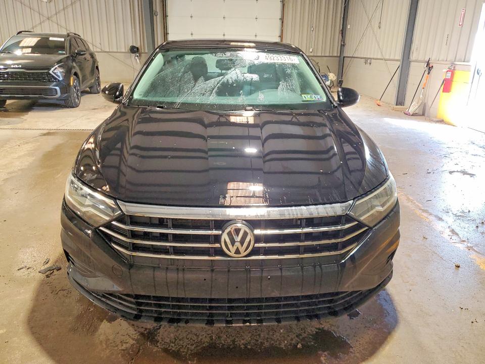 2019 Volkswagen VIN 3VWC57BU2KM061385 COPART salvage auction — REAR END, Pa - Certificate Of Salvage, sold $2,450 on 2026-08-12 (photo 5)