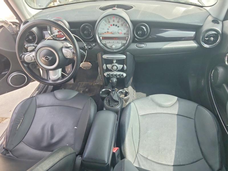 2009 Mini Cooper VIN WMWMM33579TP91585 COPART salvage auction — FRONT END, Tx - Certificate Of Title, sold $1,150 on 2026-07-06 (photo 8)