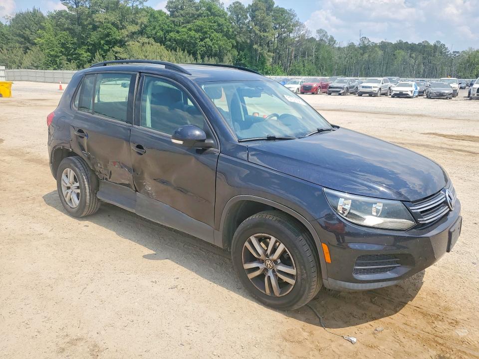 2017 Volkswagen Tiguan VIN WVGAV7AX0HK001591 COPART salvage auction — ROLLOVER, Sc - Cert Of Title-Salvage, sold $1,300 on 2026-07-20 (photo 4)