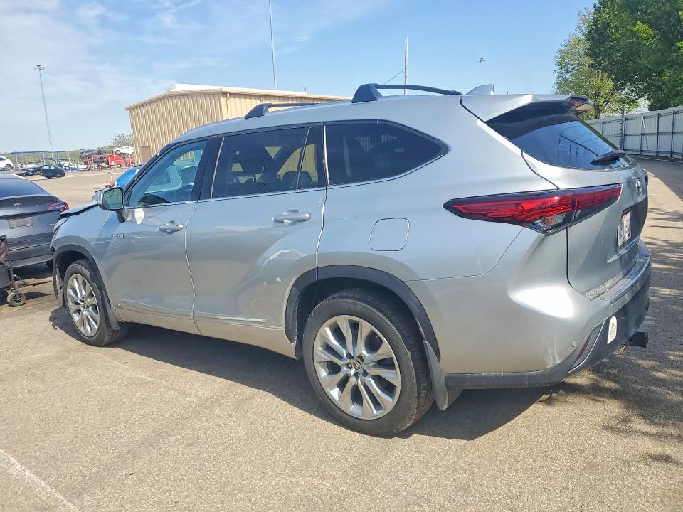 2020 Toyota VIN 5TDDBRCH1LS003394 COPART salvage auction — FRONT END, Salvage Title, sold $1,300 on 2026-07-29 (photo 2)