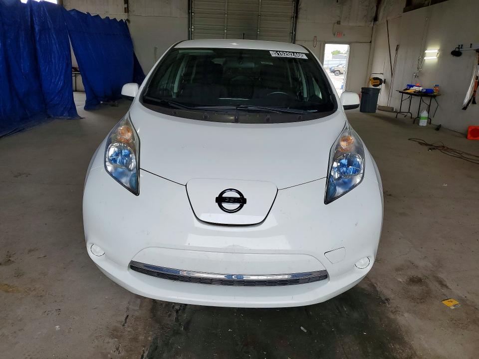 2013 Nissan Leaf VIN 1N4AZ0CP4DC413634 COPART salvage auction — NORMAL WEAR, Va - Certificate Of Title, sold $225 on 2026-07-02 (photo 5)