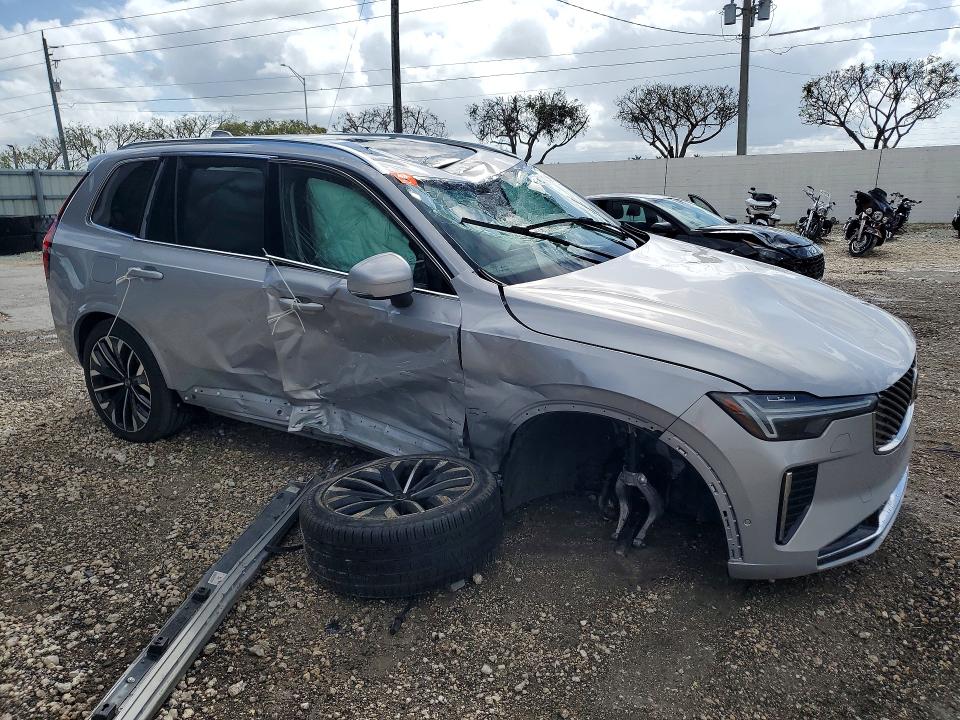 2025 Volvo Xc90 VIN YV4M12PB1S1361006 COPART salvage auction — ALL OVER, FL - CERTIFICATE OF DESTRUCTION, sold $5,200 on 2026-08-05 (photo 4)