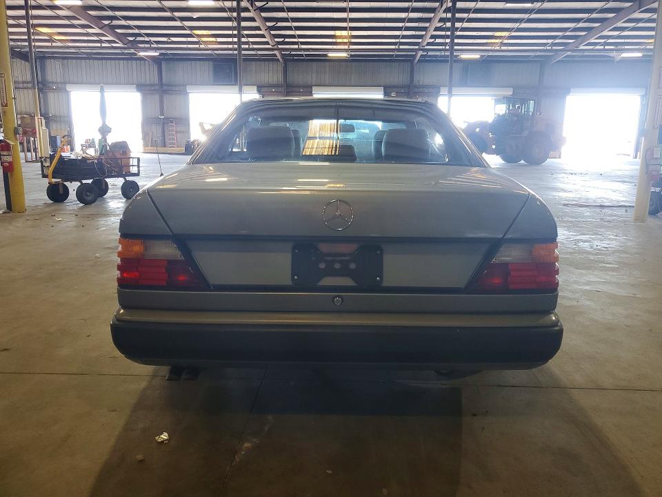 1988 Mercedes-benz 300 VIN WDBEA50D8JA703536 COPART salvage auction — VANDALISM, GA - CLEAN TITLE WITH THEFT HISTORY, sold $9,500 on 2026-08-24 (photo 6)