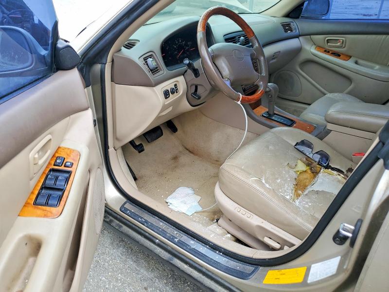 2000 Lexus ES VIN JT8BF28G4Y0286904 COPART salvage auction — REAR END, Id - Salvage Certificate Of Title, sold $200 on 2026-07-23 (photo 8)