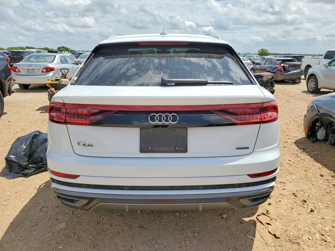 2022 Audi Q8 VIN WA1EVBF1XND031804 COPART salvage auction — Front End, TX - SALVAGE VEHICLE TITLE, sold $23,200 on 2026-07-02 (photo 6)