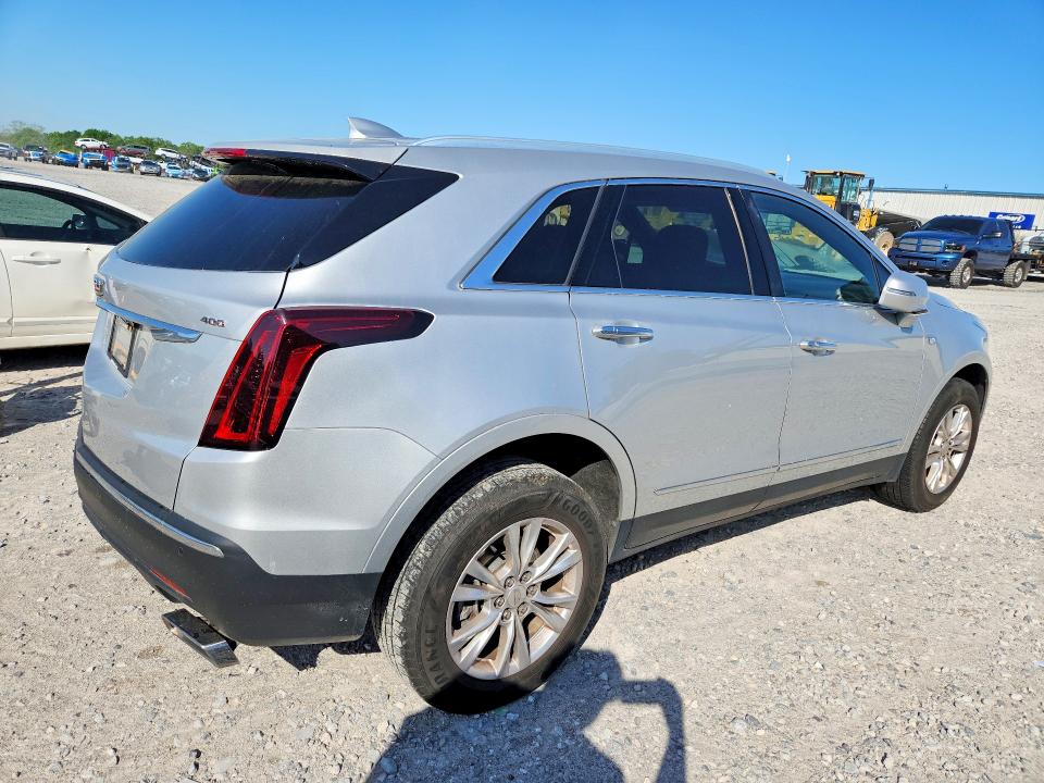 2020 Cadillac Xt5 VIN 1GYKNBR42LZ148866 COPART salvage auction — MINOR DENT/SCRATCHES, Fl - Certificate Of Title (P), sold $7,100 on 2026-07-28 (photo 3)