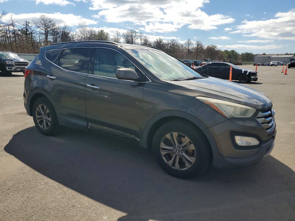 2013 Hyundai Santa fe VIN 5XYZU3LB2DG053664 COPART salvage auction — MINOR DENT/SCRATCHES, NY - CERT OF TITLE W/UNSATISFD LIEN, sold $1,000 on 2026-07-27 (photo 4)