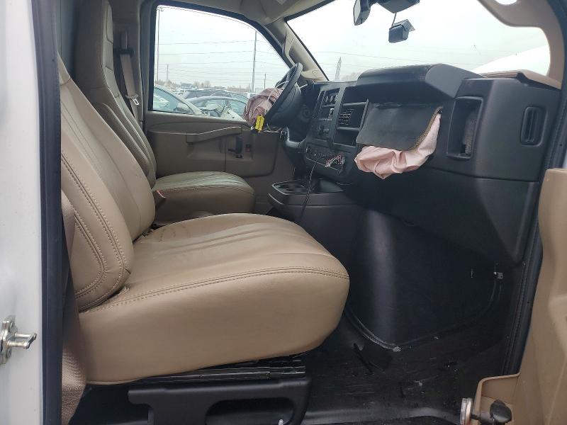 2025 Gmc Savana VIN 1GTW7AFP8S1223268 COPART salvage auction — FRONT END, Mi - Cert Of Title-Salvage Vehicle, sold $7,200 on 2026-07-29 (photo 7)