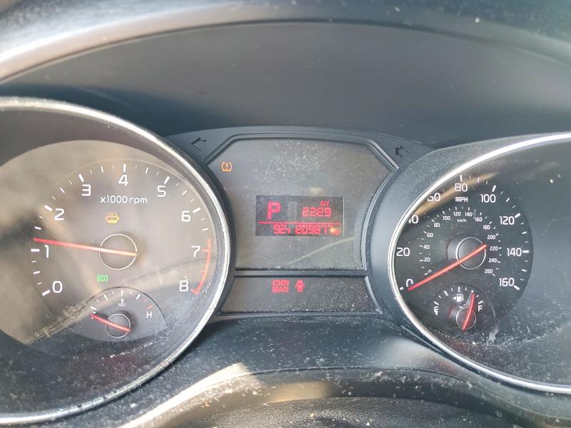 2016 Kia SEDONA VIN KNDMB5C15G6157236 COPART salvage auction — MINOR DENT/SCRATCHES, Fl - Certificate Of Title, sold $925 on 2026-07-17 (photo 9)